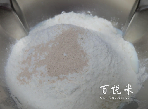 在家烤面包,配方自己改,低糖無(wú)油更健康,做法太簡(jiǎn)單了